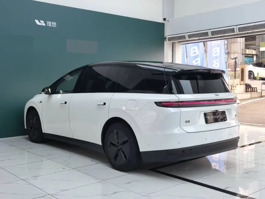 Li 2025 i8 Standard Edition Automatic Gear 9