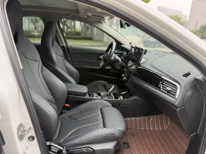 BMW 1 Series 2022 125i 2.0T M Sports Obsidian Night Edition Automatic Gear 3