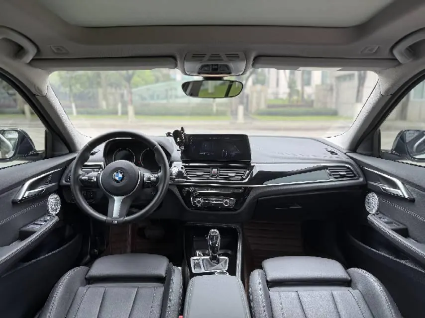 BMW 1 Series 2022 125i 2.0T M Sports Obsidian Night Edition Automatic Gear 4