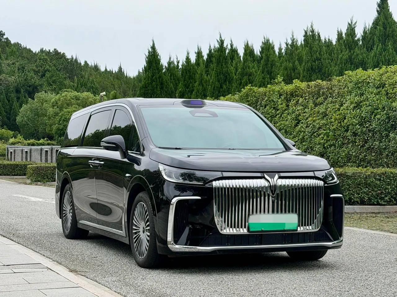 Voyah 2025 dreamers PHEV 1.5T four-wheel drive distinguished dry Kun version automatic gear 2