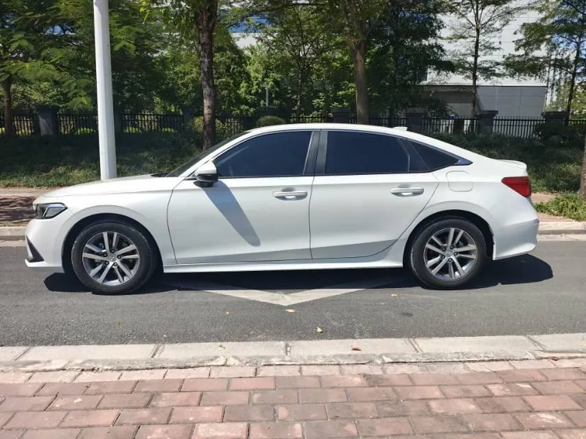 Honda 2022 Civic 1.5T Stepless 240TURBO Dynamic Automatic Gear 3