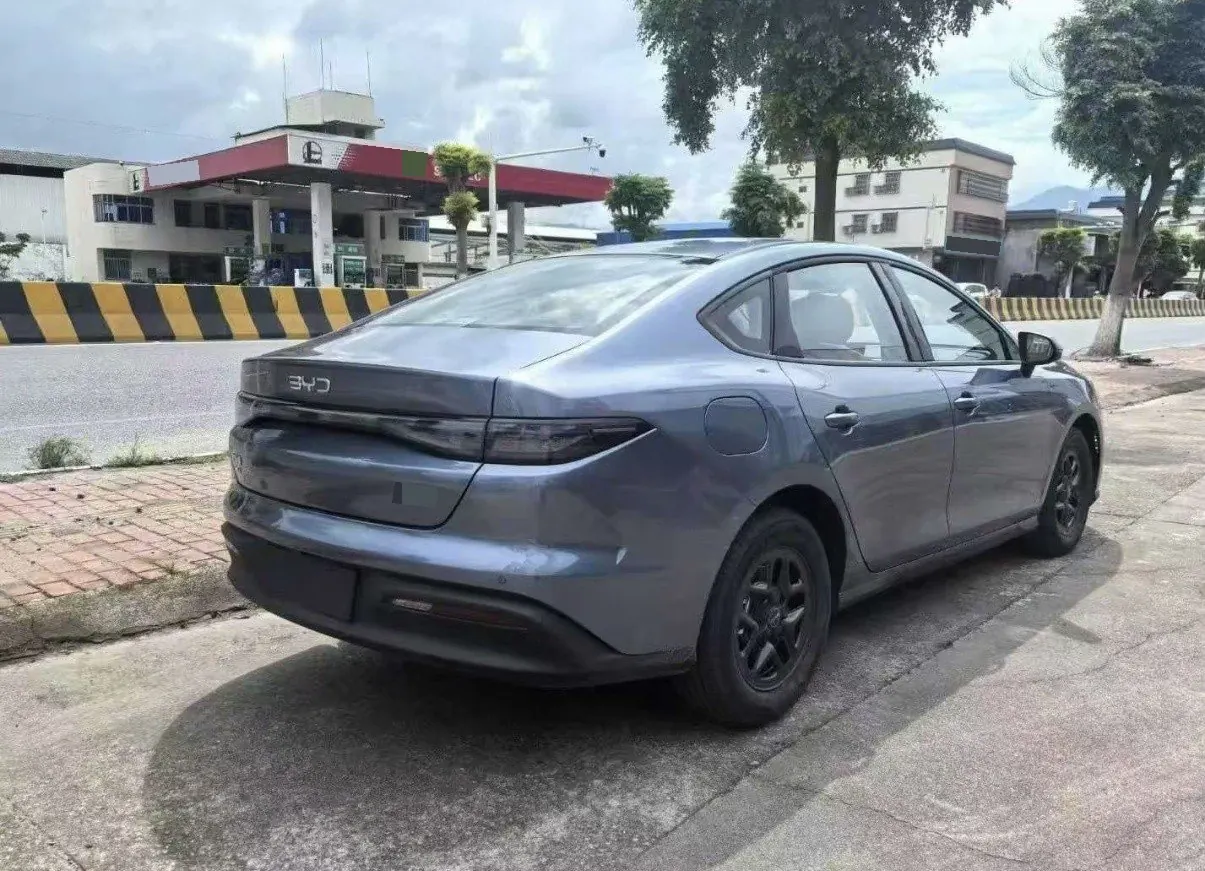 BYD 2025 seals 05 DM-i 1.5 stepless smart driving version 55KM luxury automatic gear 5