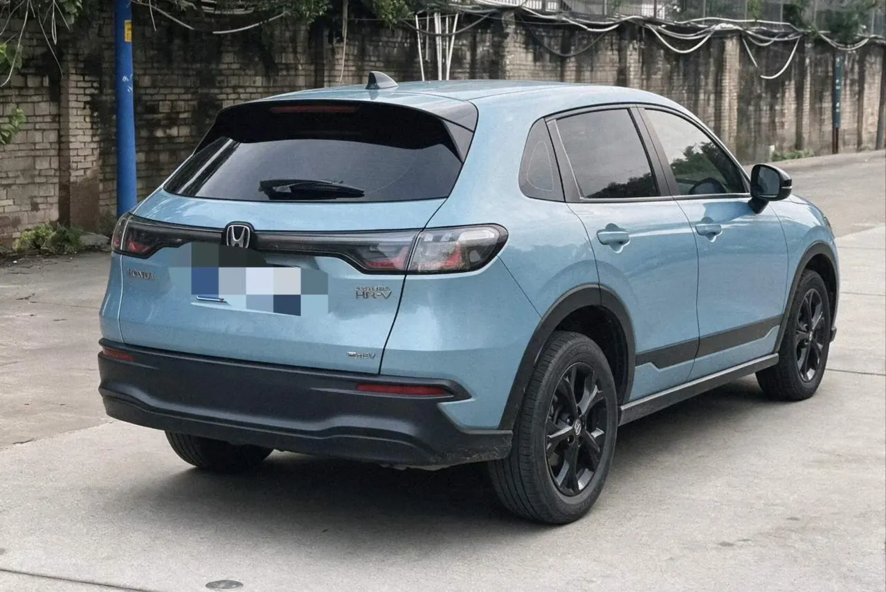 Honda 2023 HR-V e:HEV 2.0 Stepless Speed Edition Automatic Gear 4