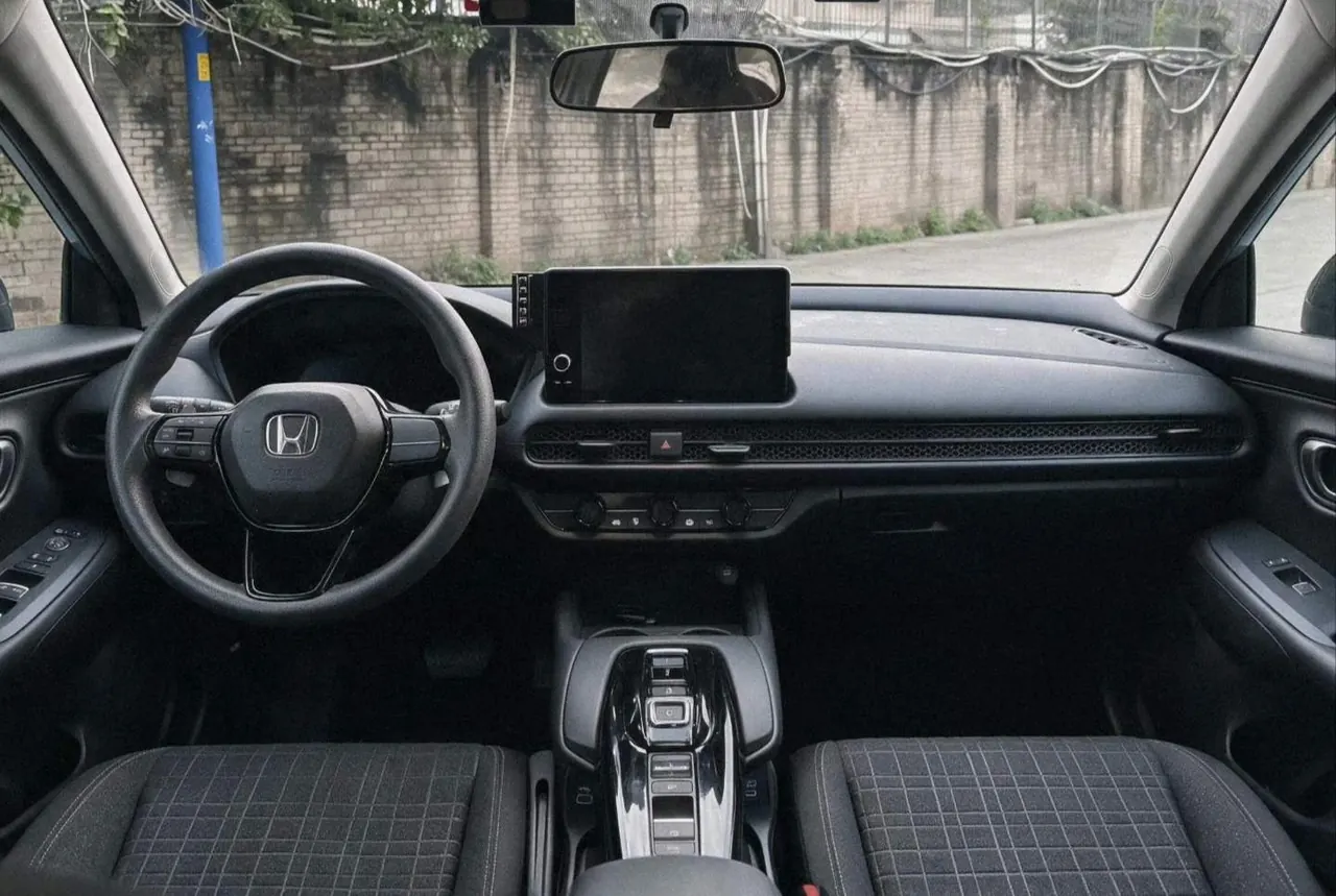 Honda 2023 HR-V e:HEV 2.0 Stepless Speed Edition Automatic Gear 5