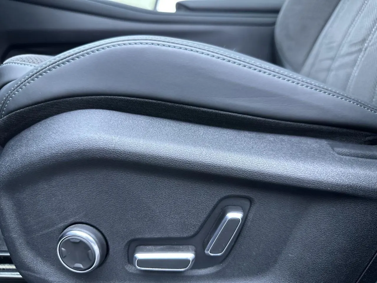 Geely 2025 XingyueL (Monjaro) 2.0TD Oriental Yao Star-Gazing Edition Automatic Transmission 11