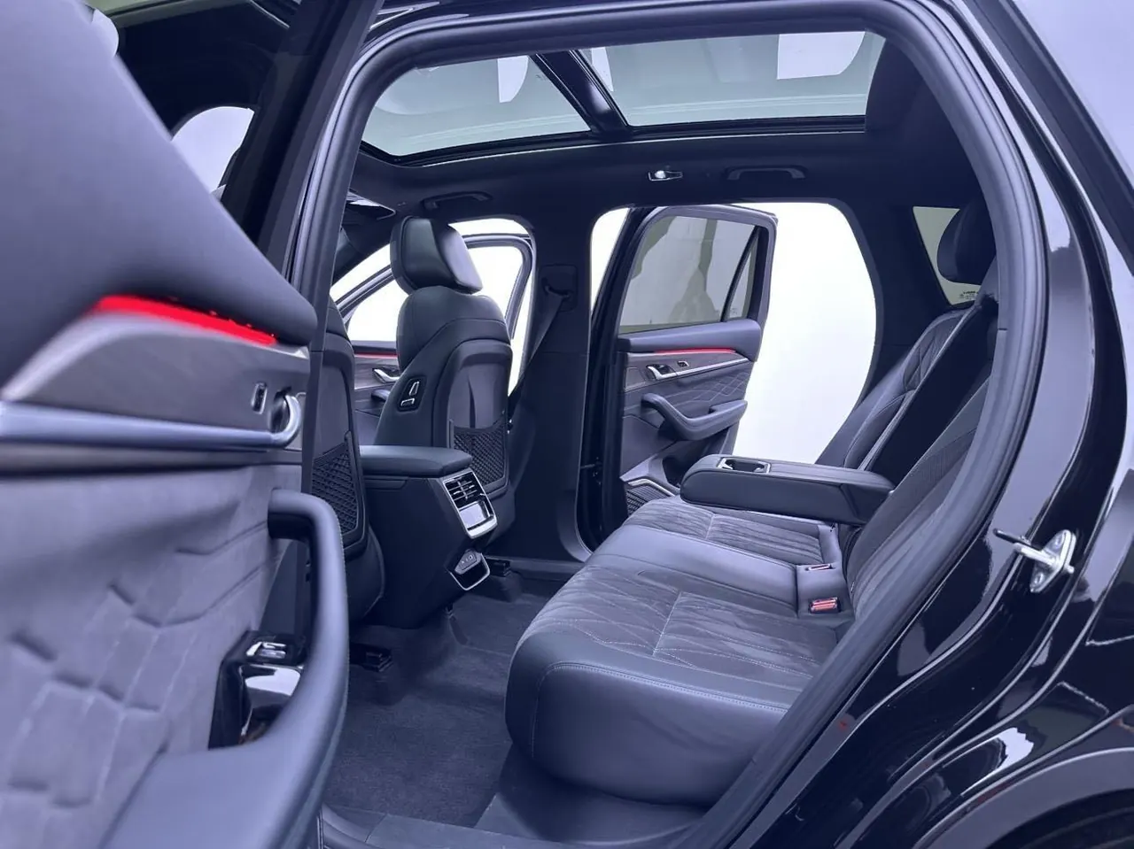 Geely 2025 XingyueL (Monjaro) 2.0TD Oriental Yao Star-Gazing Edition Automatic Transmission 18