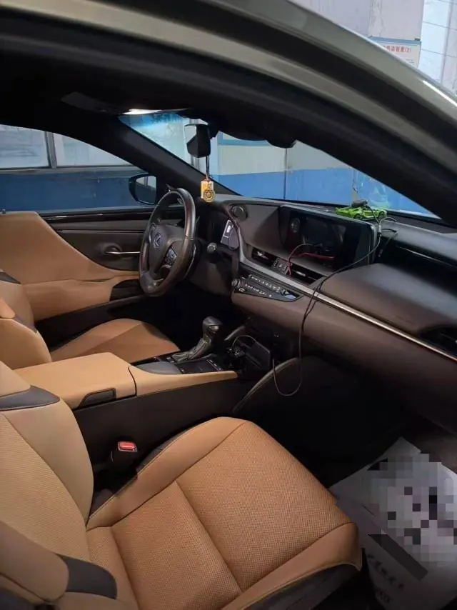 Lexus ES (Imported) 2020 ES200 2.0 Stepless Premium Edition Automatic Gear 3