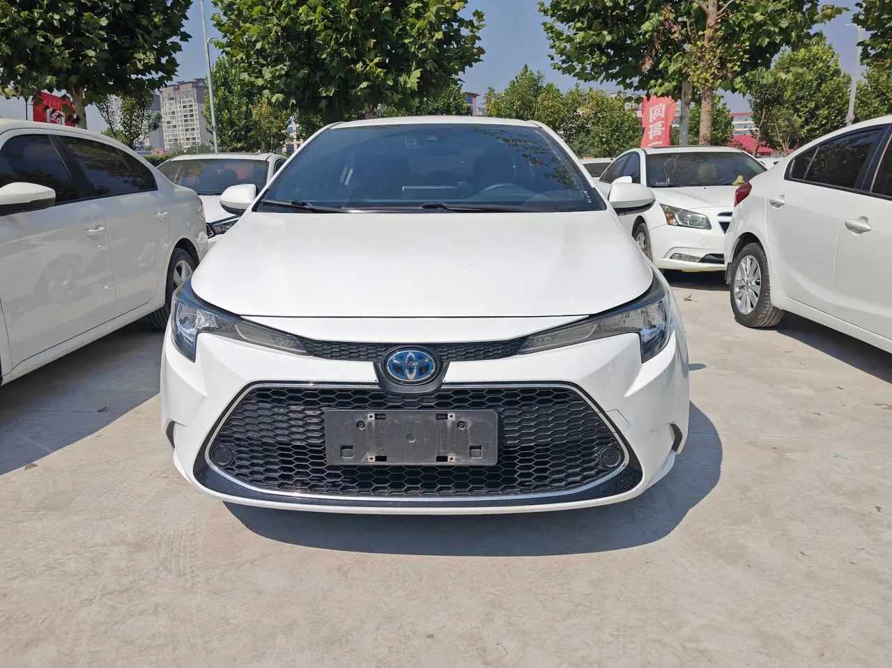 Toyota 2022 Lei Ling Shuangqing 1.8H Stepless Leading Edition Automatic Gear 3