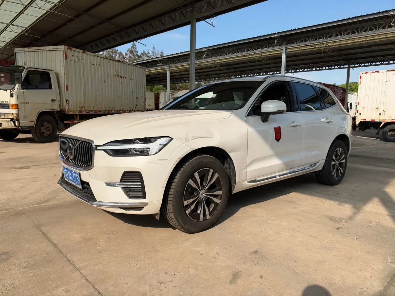 Open image lightbox: Volvo 2023 XC60 48V 2.0T B5 4-wheel-drive Zhiyi Deluxe Edition Automatic Gear