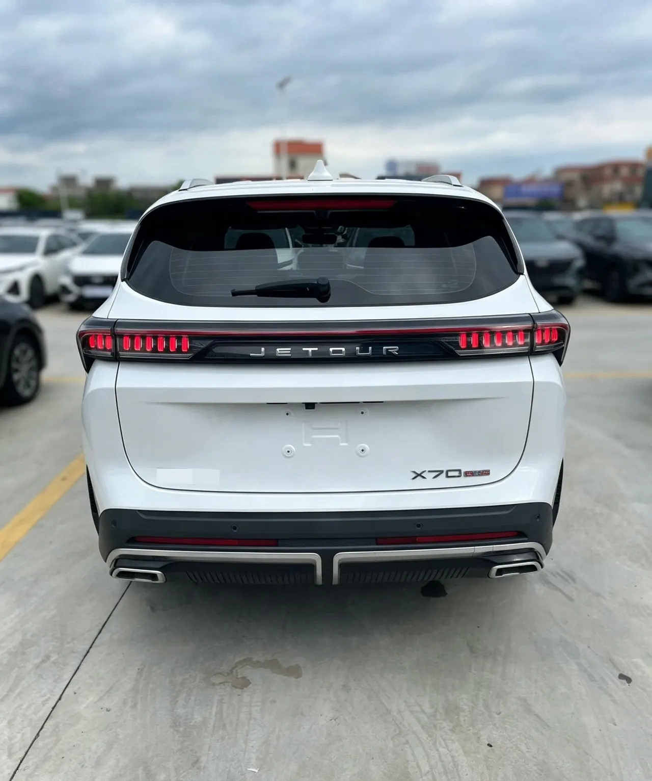 Jetour 2025 X70 PLUS 1.5T Deluxe Surging Edition 7-seat Automatic Gear 9