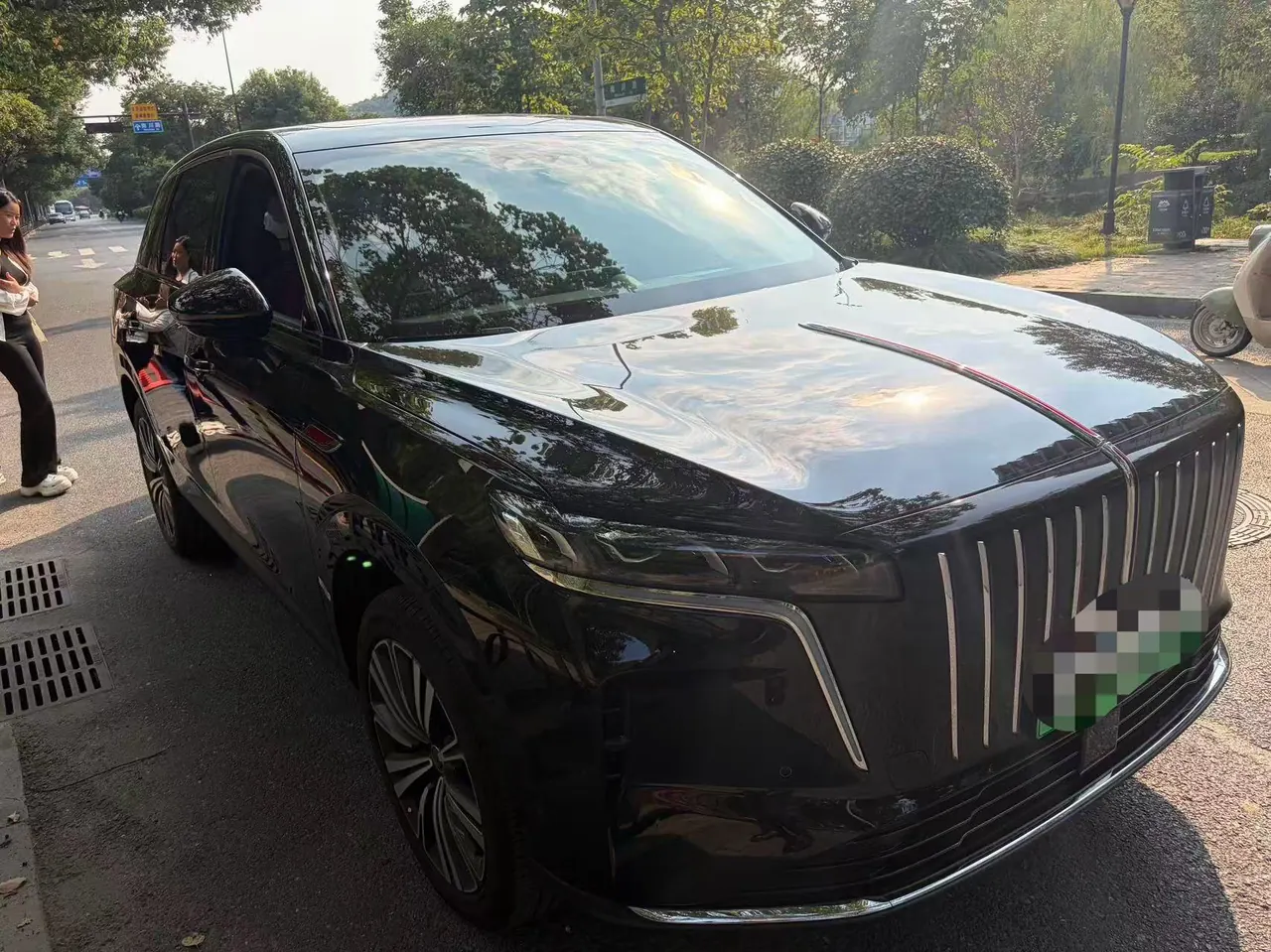 HongQi 2026 HS6 PHEV 1.5T 240 Smart Hybrid Automatic Gear 3