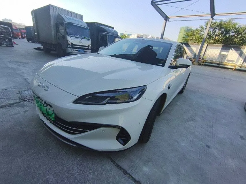 Open image lightbox: BYD 2026 seals 06 DM-i 1.5 stepless super-exclusive 210KM exclusive automatic gear