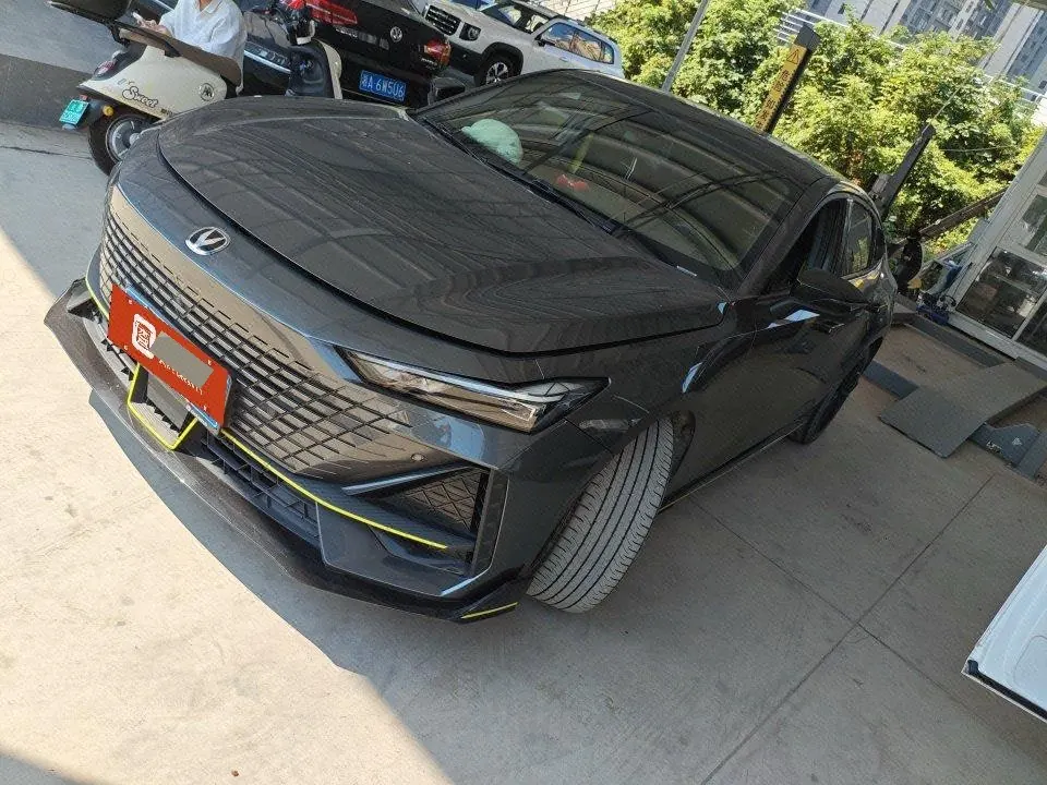 Open image lightbox: ChangAn 2022 UNI-V 1.5T Sports Edition Automatic