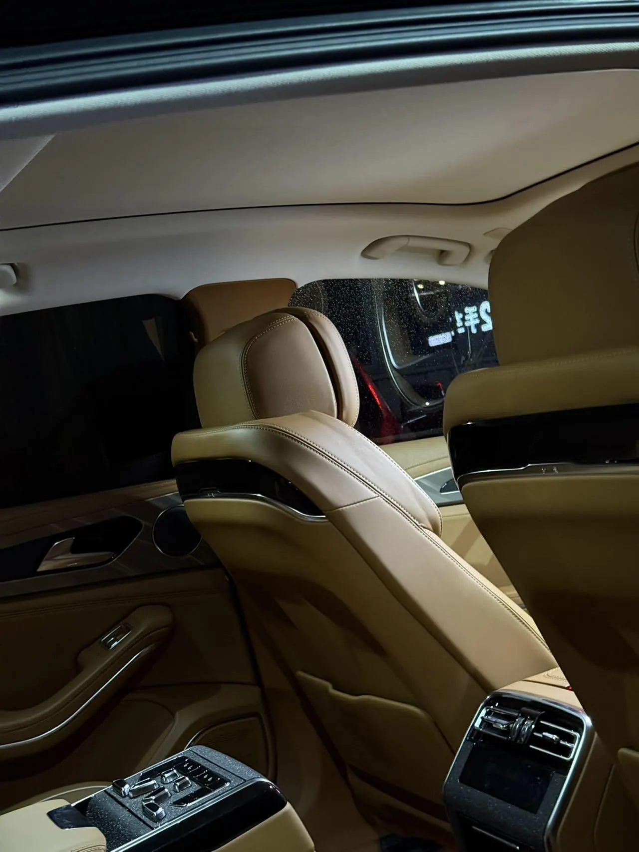 HongQi 2020 H9 48V 2.0T Zhilian Qi Chang Edition Automatic Gear 9