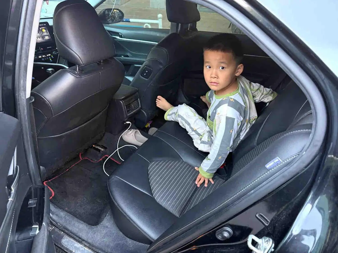 Toyota 2022 Camry 2.5S Knight Edition Automatic 3