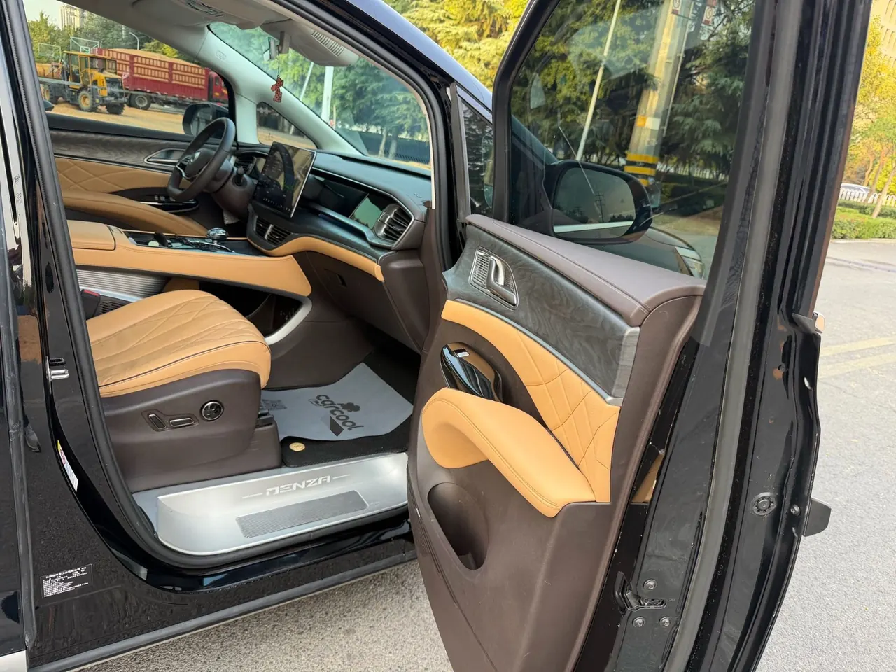 Denza 2025 Denza D9 EV Two-wheel Drive Automatic Gear 13