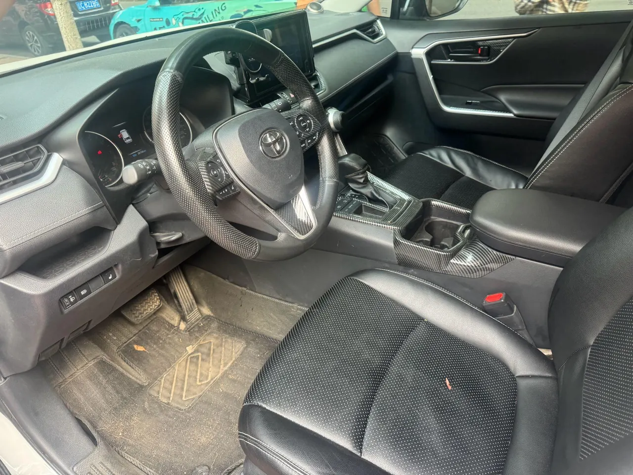 Toyota 2022 RAV4 Rongbo 2.0 Stepless Two-Drive City Edition Automatic Gear 4