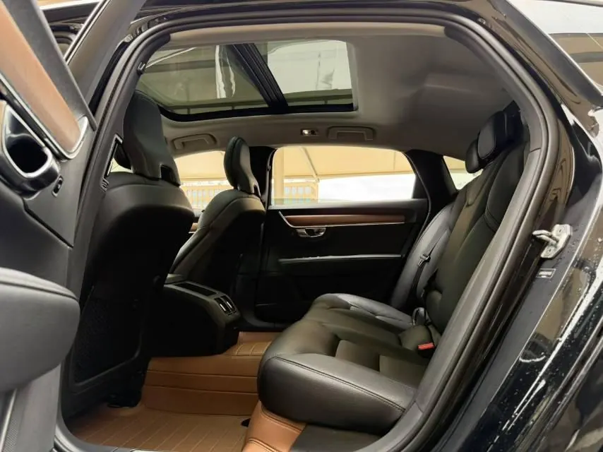Volvo 2020 S90 2.0T T5 Zhiyi Deluxe Edition Automatic Gear 5