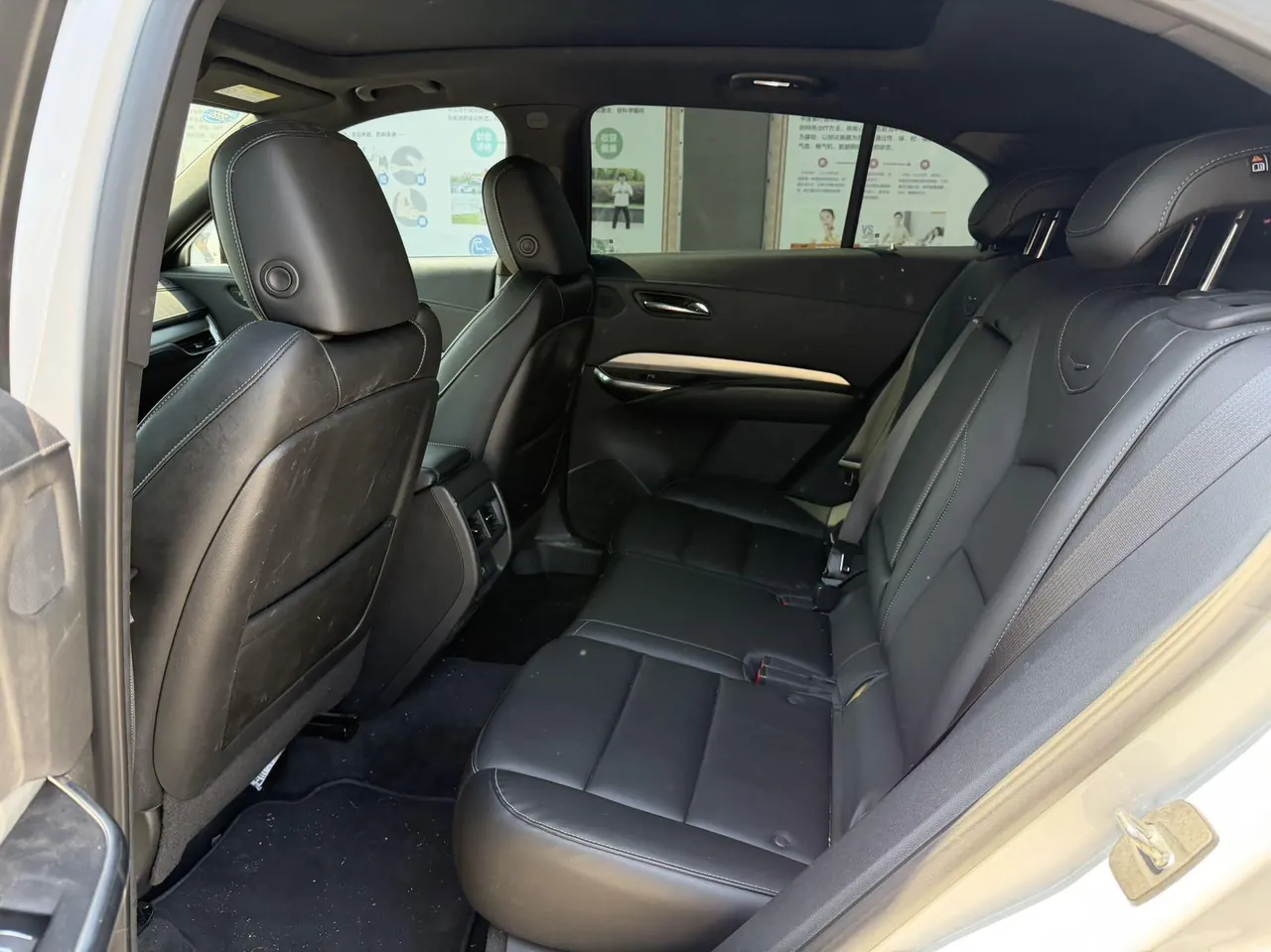 Cadillac 2020 XT4 2.0T 28T Two-Drive Leading Automatic Gear 4
