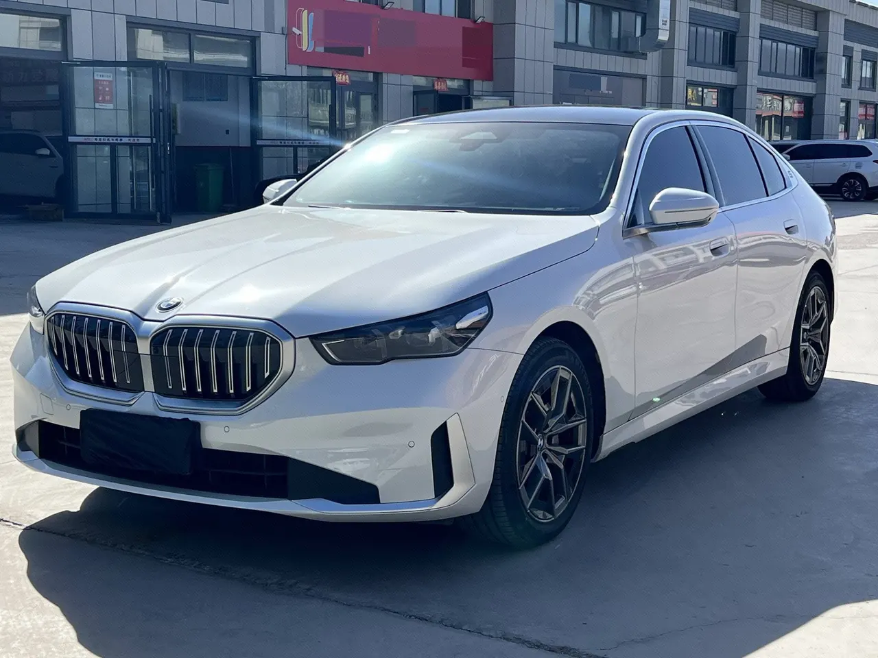 Open image lightbox: BMW 5 Series 2025 530Li 48V 2.0T Leading Luxury Suit Automatic Gear