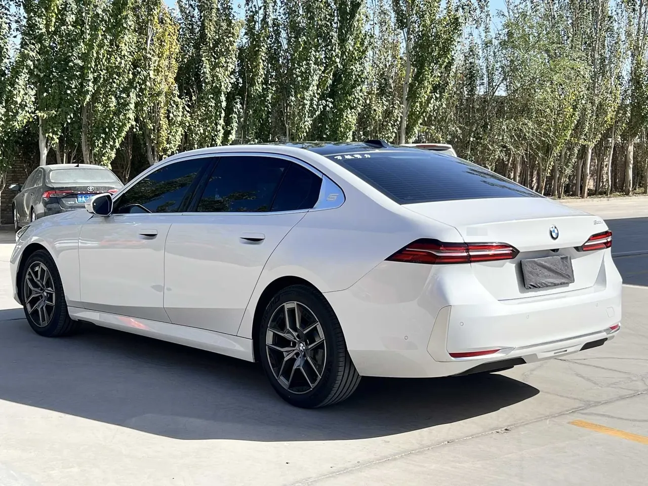 BMW 5 Series 2025 530Li 48V 2.0T Leading Luxury Suit Automatic Gear 7