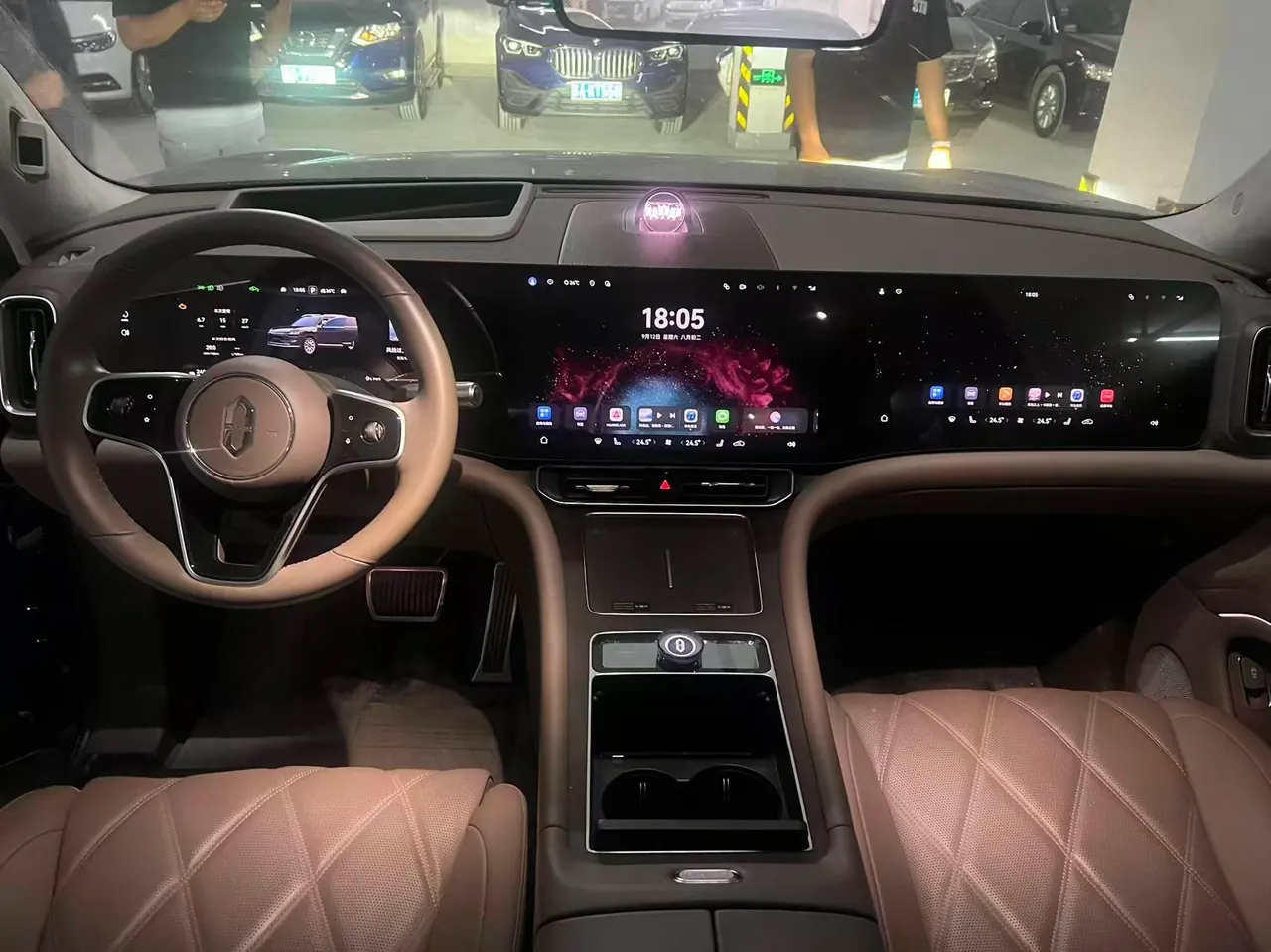 AITO 2025 AITO M9 extended range Max version 52kWh5 seat version automatic gear 7