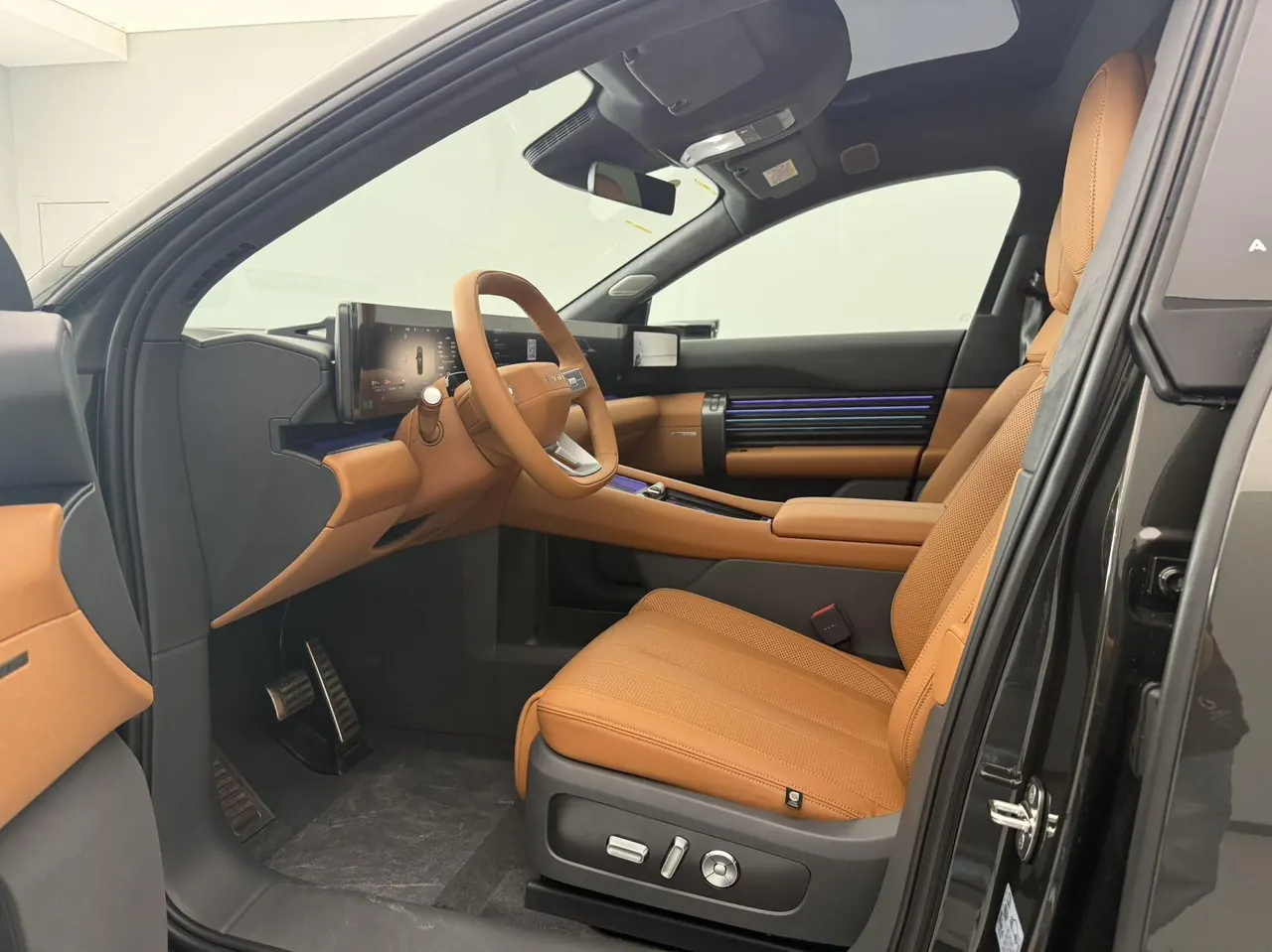 Audi 2026 E7X Pioneer Quattro Automatic 5