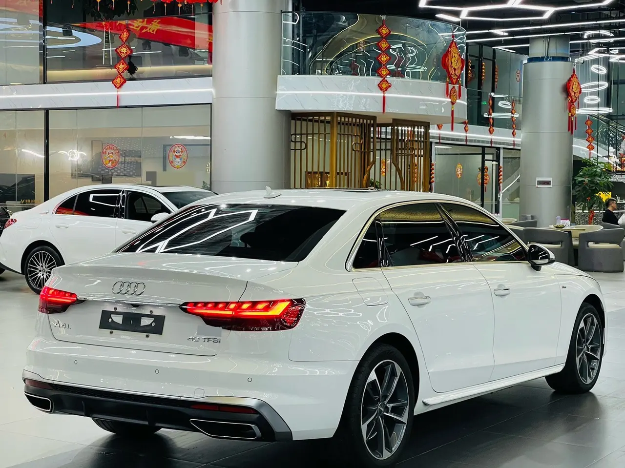 Audi 2020 A4L 2.0TFSI 40TFSI Fashion Dynamic Automatic 10