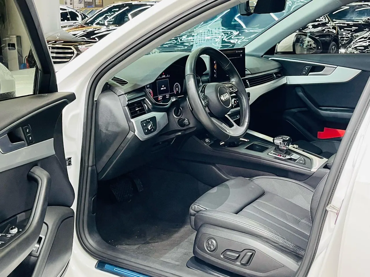 Audi 2020 A4L 2.0TFSI 40TFSI Fashion Dynamic Automatic 4