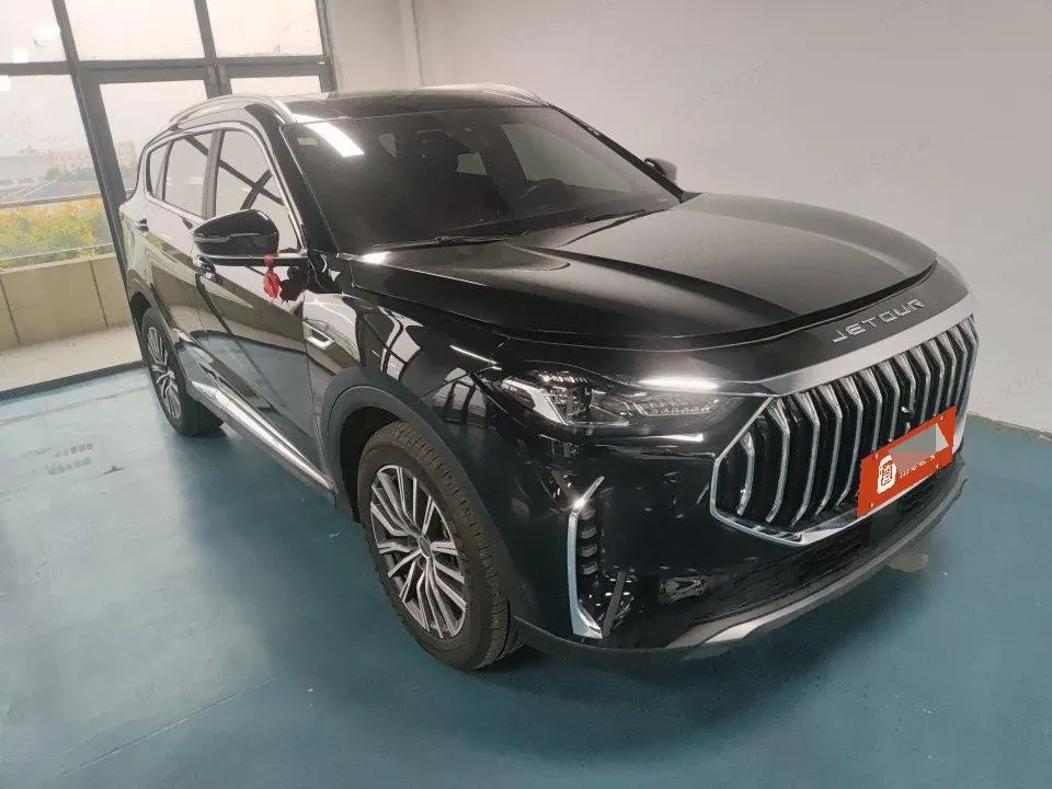 Jetour 2025 X70 PLUS 1.5T Champion MAX 5-seat Automatic Gear 2