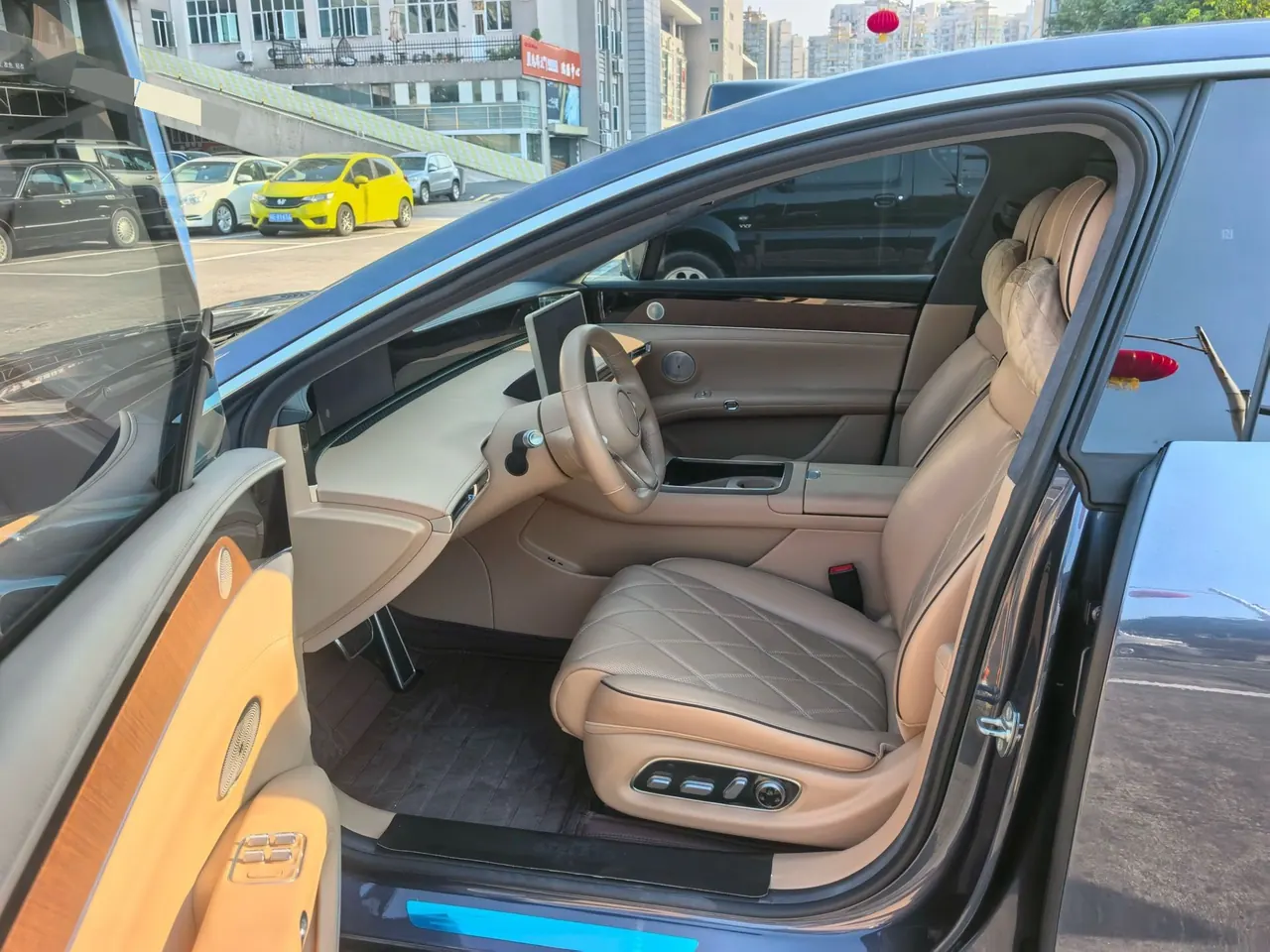 Luxeed 2025 model S9 Max automatic transmission 4