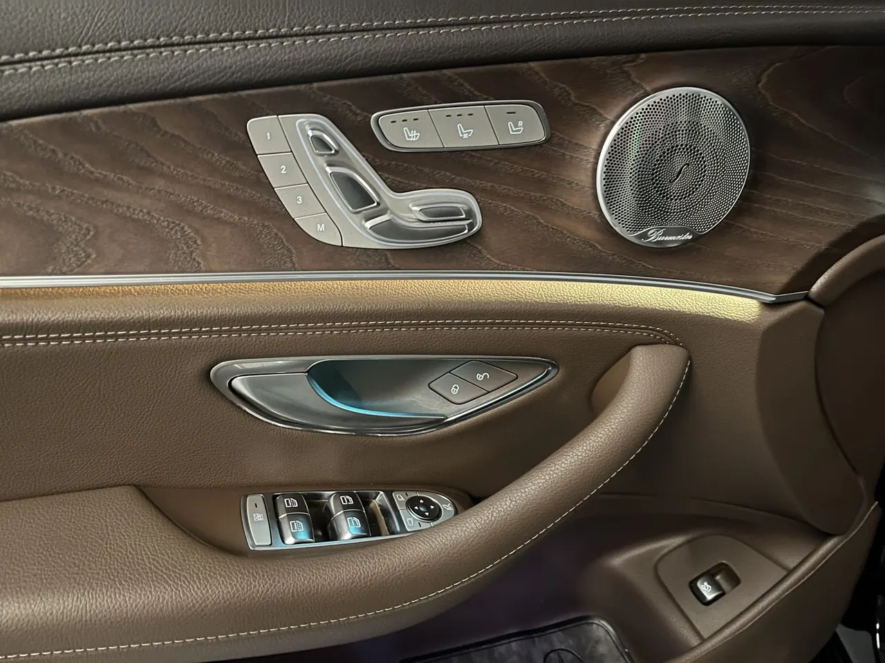 Mercedes Benz E-Class 2020 E 300 L 2.0T Special Edition (Modified) Automatic Gear 7
