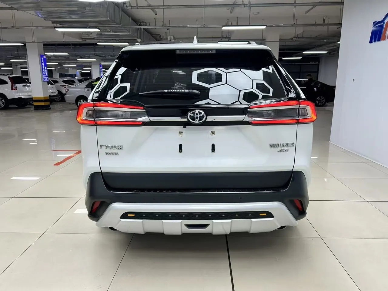 Toyota 2020 Wilanda 2.0 Stepless Four-wheel Drive Deluxe Edition Automatic Transmission 3