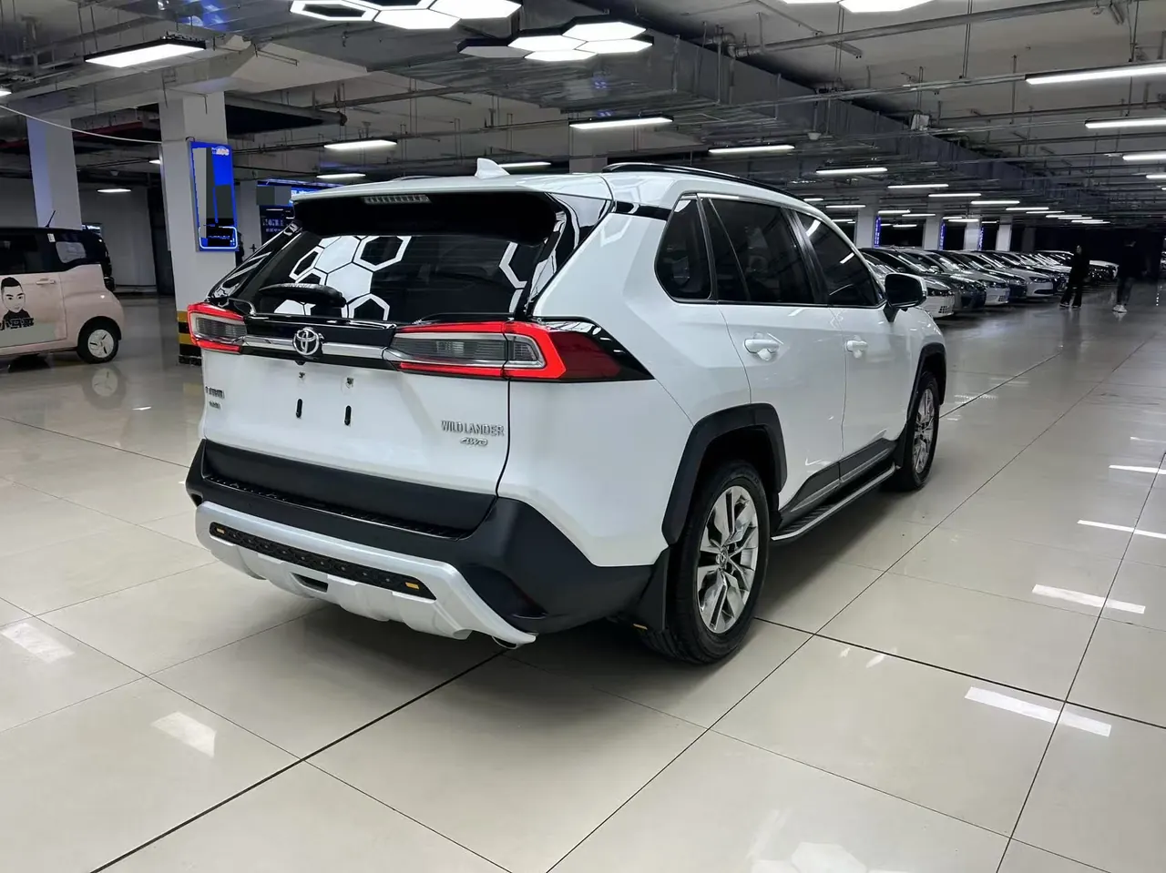 Toyota 2020 Wilanda 2.0 Stepless Four-wheel Drive Deluxe Edition Automatic Transmission 4