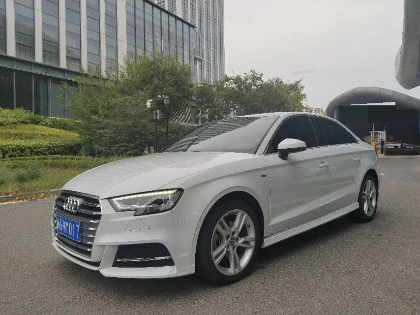 Open image lightbox: Audi 2020 A3 Limousine 1.4TFSI 35TFSI Fashion Automatic
