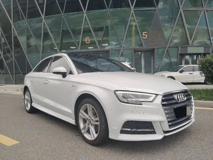 Audi 2020 A3 Limousine 1.4TFSI 35TFSI Fashion Automatic 3