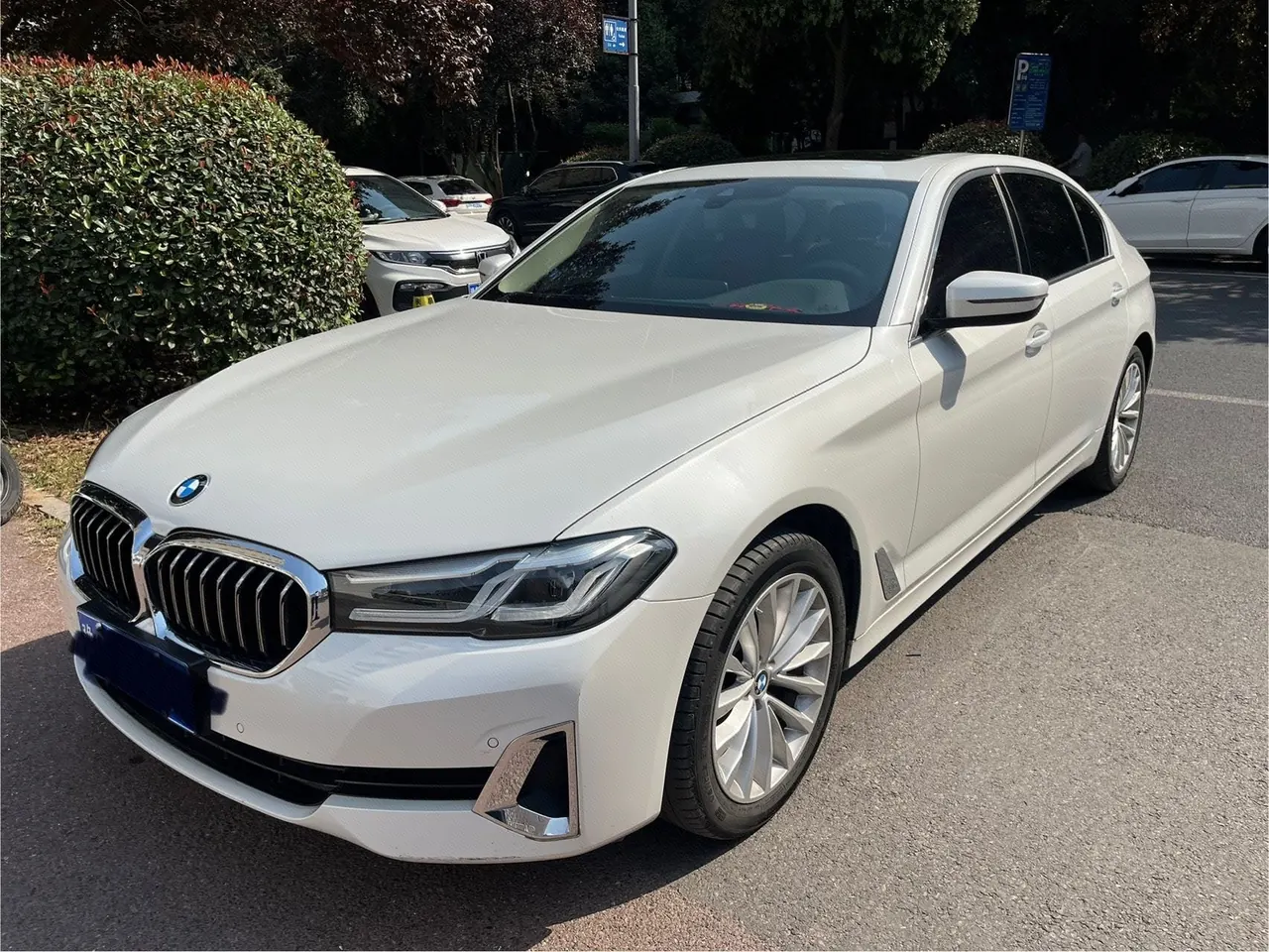 Open image lightbox: BMW 5 Series 2021 525Li 2.0T Luxury Suit Automatic Gear