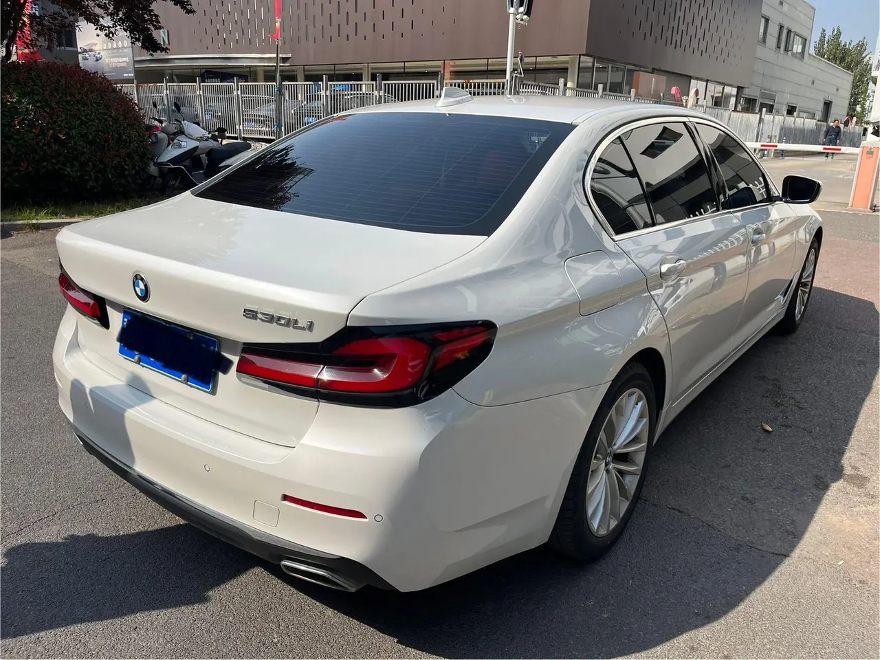 BMW 5 Series 2021 525Li 2.0T Luxury Suit Automatic Gear 2