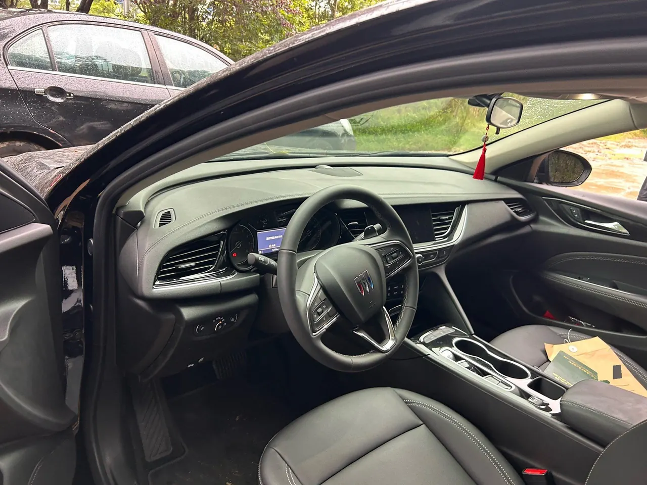 Buick 2025 Regal 1.5T 25T Super Edition Automatic Gear 2