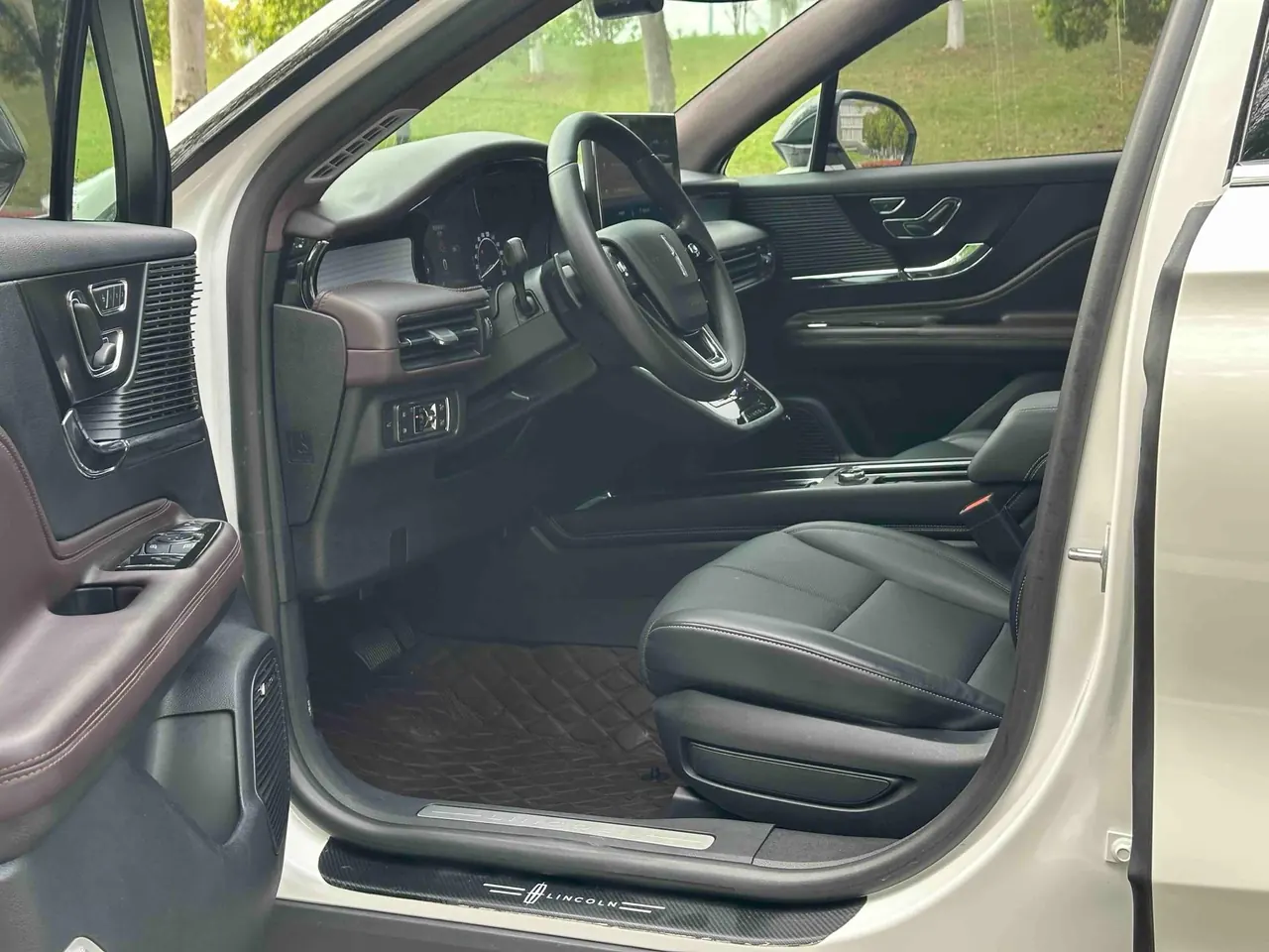 Lincoln 2020 adventurer 2.0T two-wheel drive exclusive edition automatic gear 3