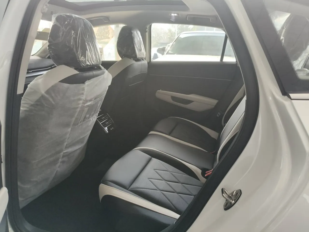 Volkswagen 2026 Sagittarius L 1.5TSI 300TSI Elite Automatic 4