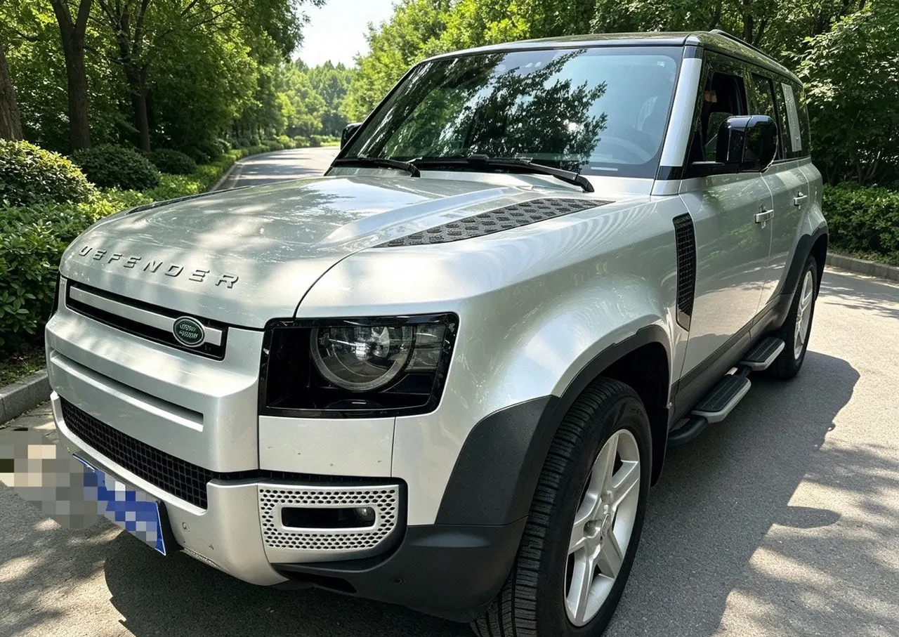 Открыть галерею: Land Rover Guard (Imported) 2020 Guard 110 3.0T P400 HSE Automatic Gear