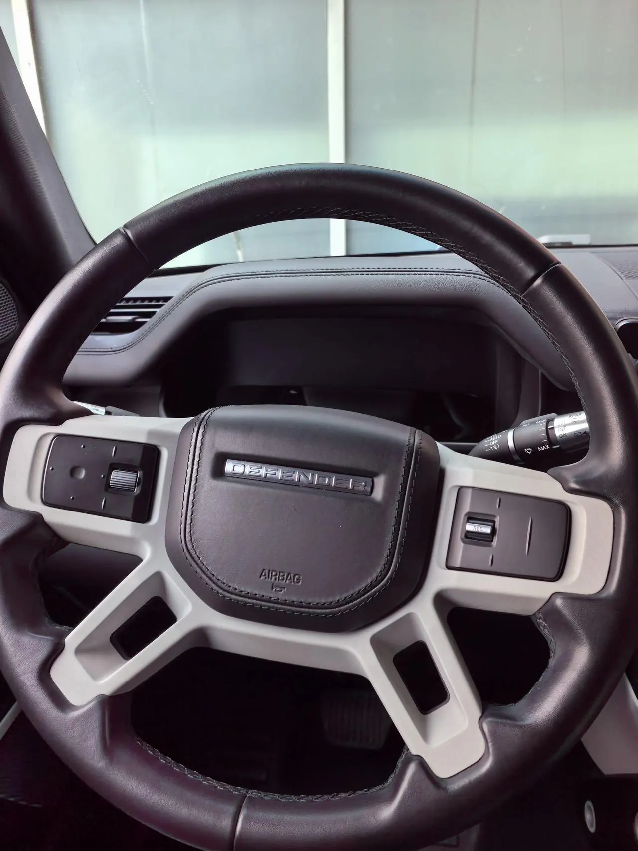 Land Rover Guard (Imported) 2020 Guard 110 3.0T P400 HSE Automatic Gear 5