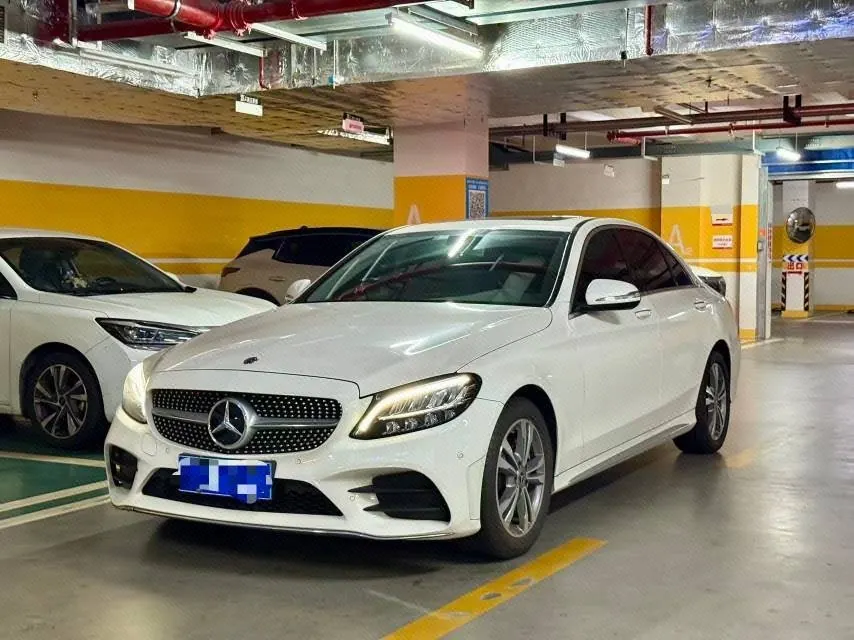 Open image lightbox: Mercedes Benz Class C 2020 C 200 L 1.5T Fashion Sports Edition Automatic Gear