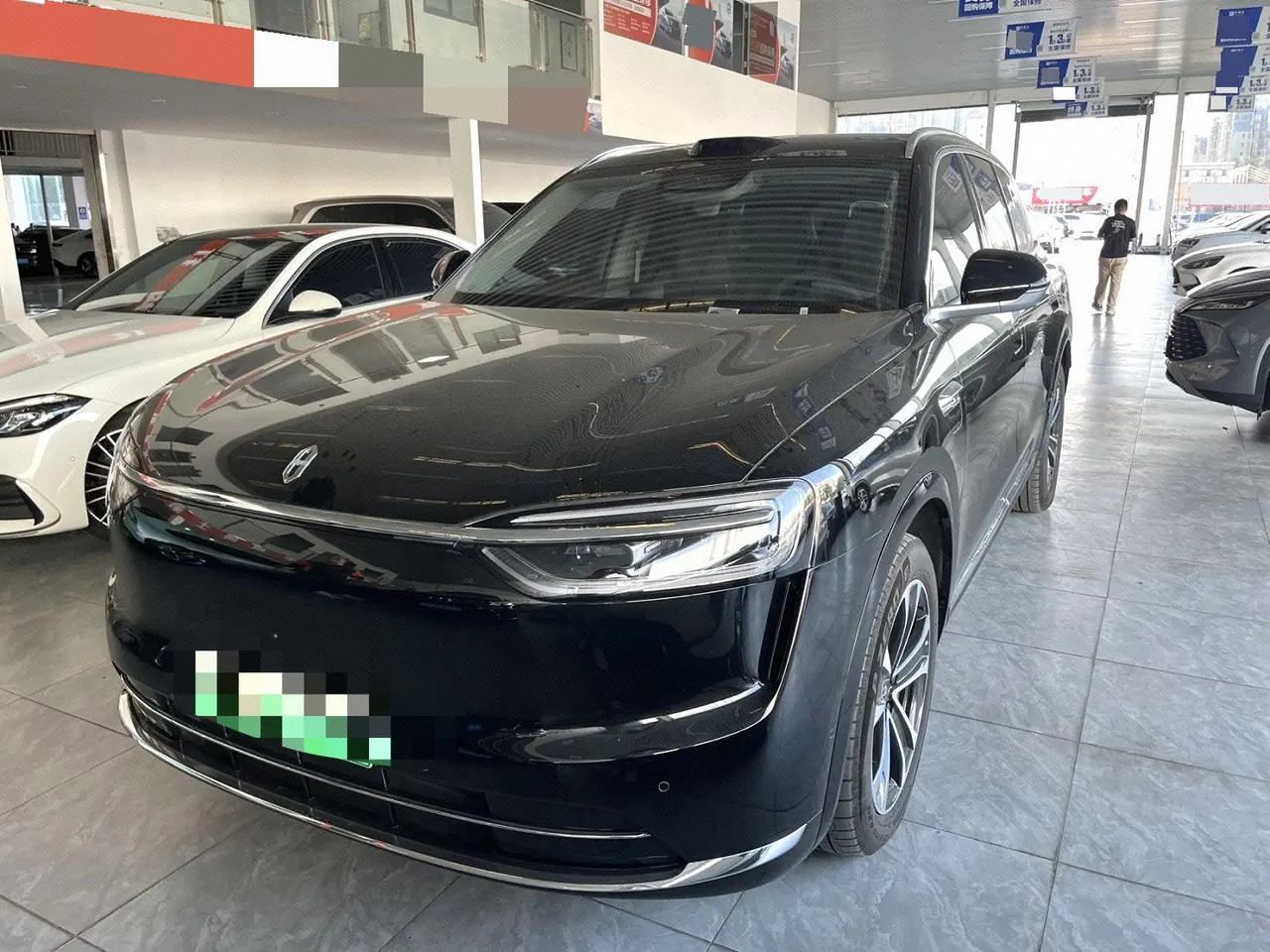 Open image lightbox: AITO 2026 AITO M7 extended range Ultra 4-wheel drive version 6 seats (192-line laser Radar) automatic gear