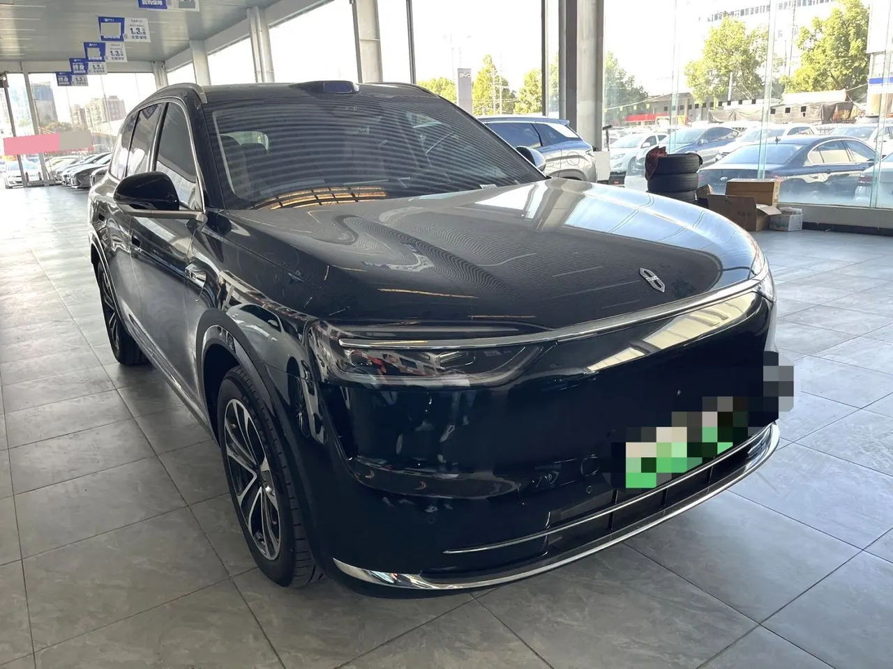 AITO 2026 AITO M7 extended range Ultra 4-wheel drive version 6 seats (192-line laser Radar) automatic gear 3