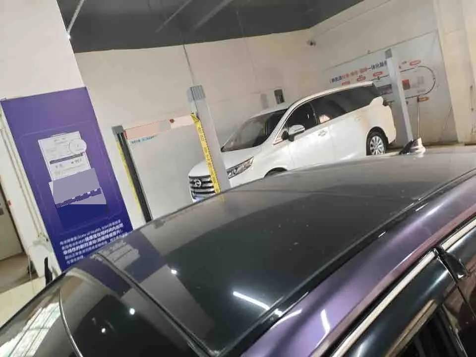 Toyota 2021 Camry Dual Engine 2.5HG Stepless Deluxe Automatic Gear 5