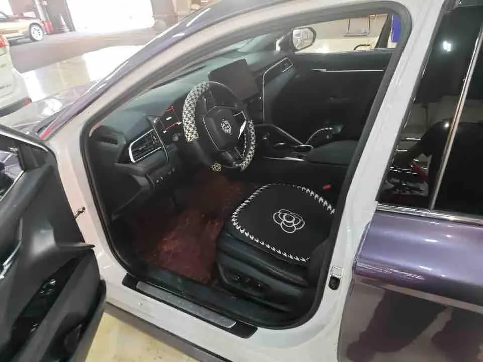 Toyota 2021 Camry Dual Engine 2.5HG Stepless Deluxe Automatic Gear 8
