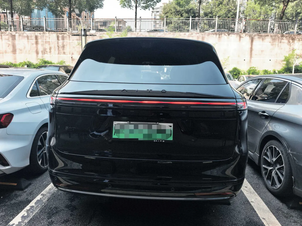 AITO 2026 AITO M7 extended range Max 4-wheel drive version 5 (192-line laser Radar) automatic gear 5