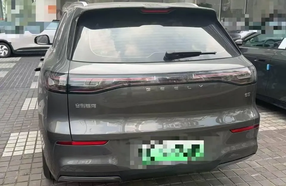 Geely Galaxy 2026 E 5 610km Discovery Edition Automatic Gear 2
